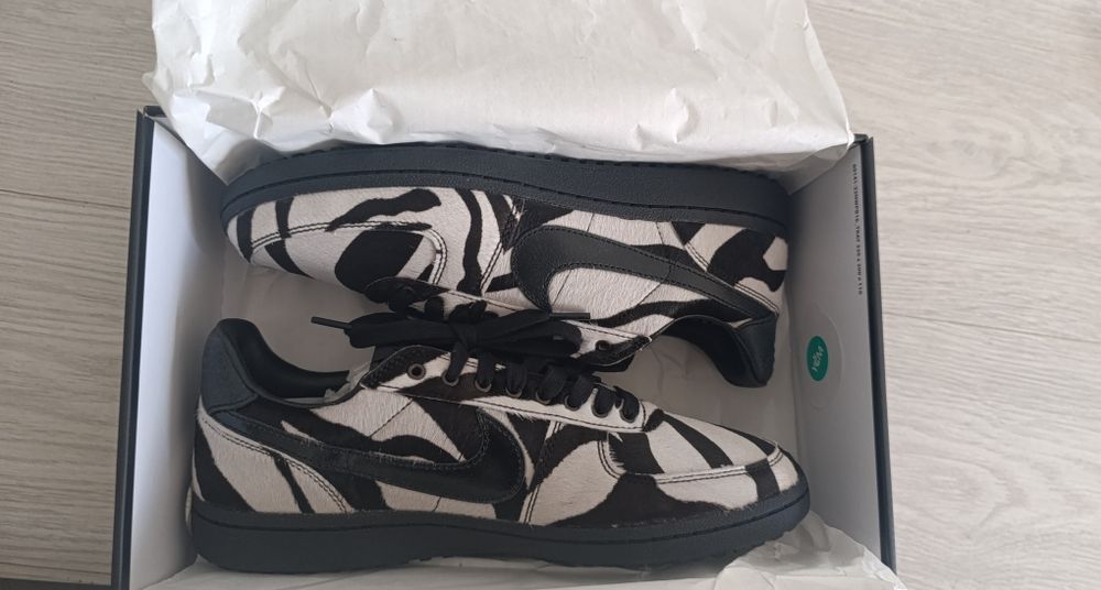 Nowe męskie Nike Field General prm 43.