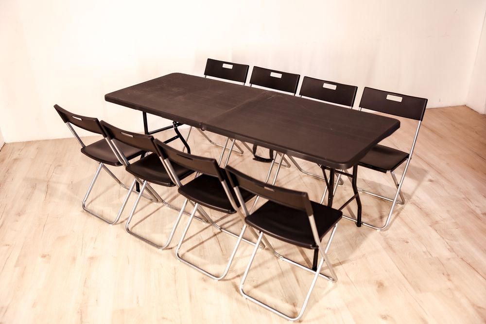 Cadeiras e mesas para eventos (aluguer)