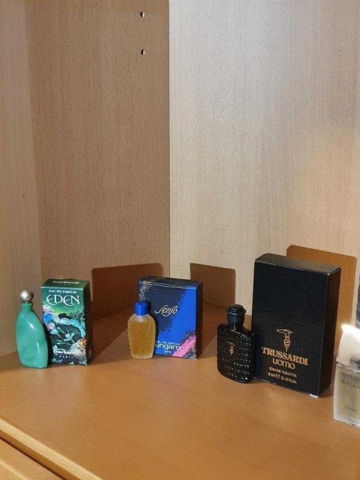 Perfumes miniatura em caixa