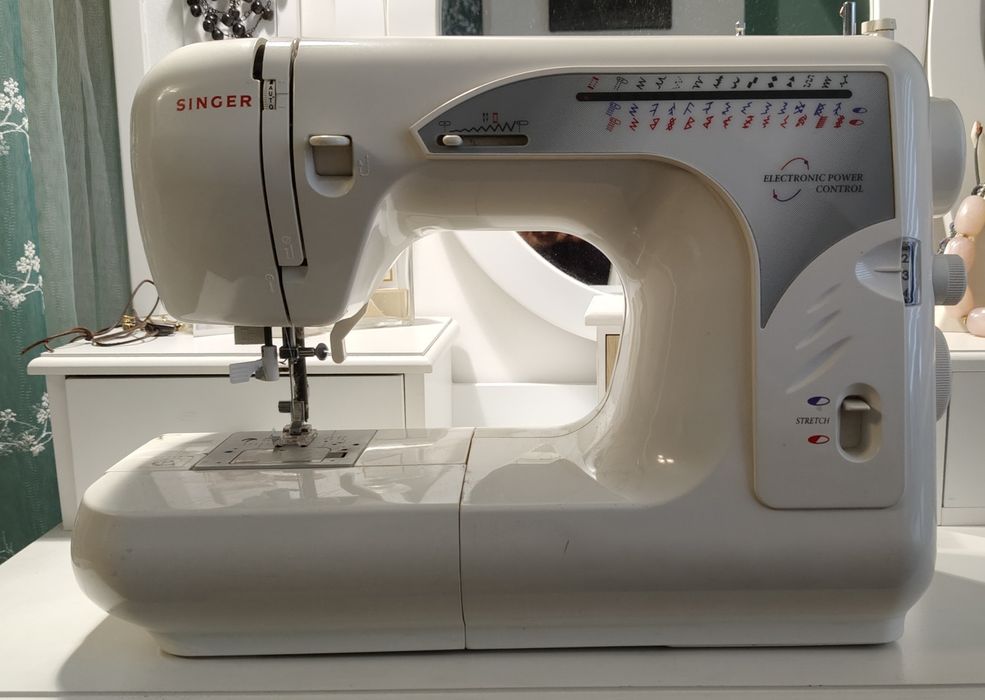 Електрична швейна машина SINGER 2662