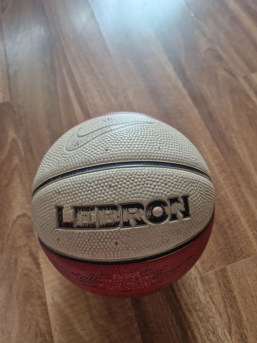 Piłka do koszykówki Lebron