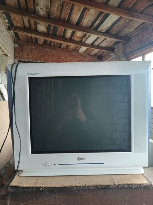 Телевизор LG RT-21FA76X 21 дюйм плоский Рабочий