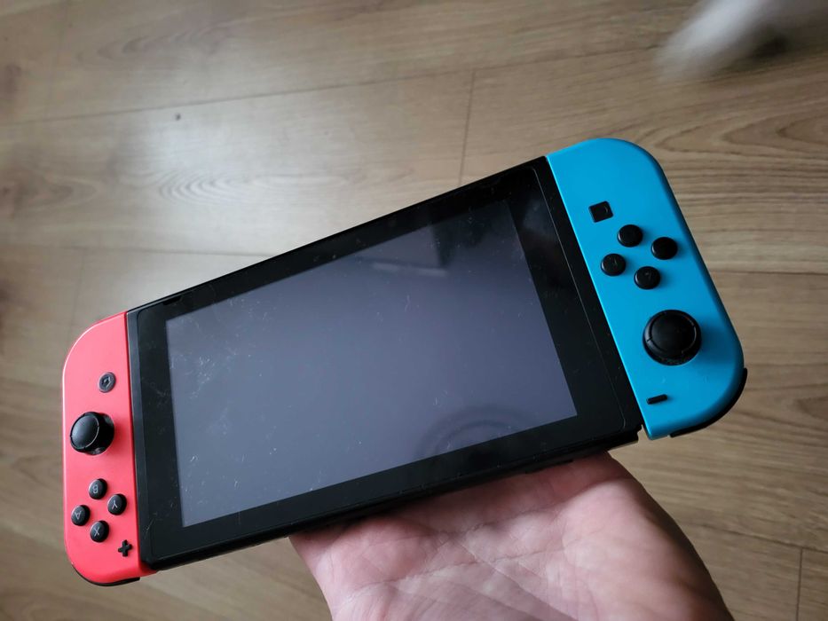 Konsola nintendo switch kompletna