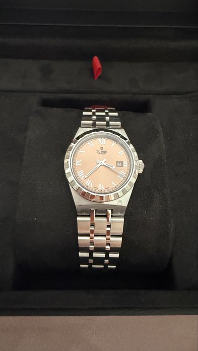 Часы Tudor (завод Rolex)