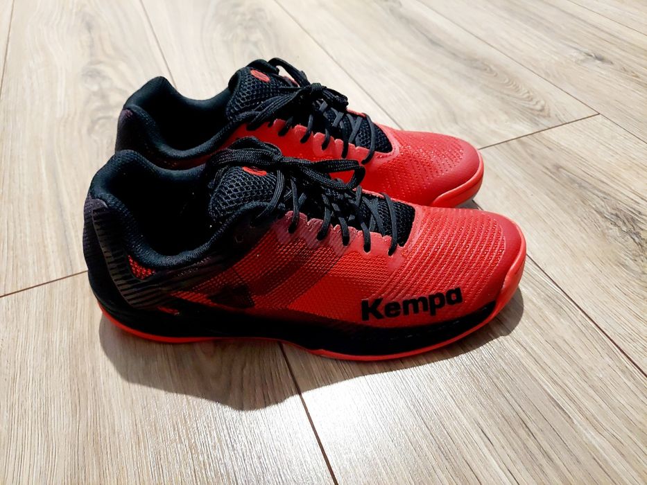 Nowe buty sportowe Kempa 42