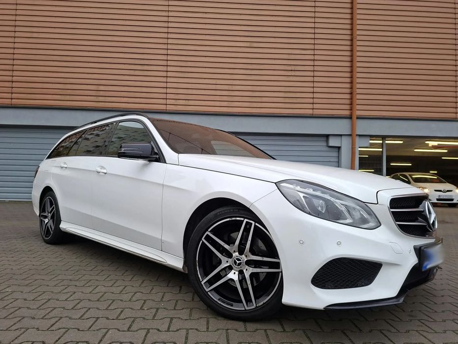 Mercedes-Benz Klasa E E200B 184KM AMG Panorama Skóra Ledy Kamera Atrakcyjny wygląd