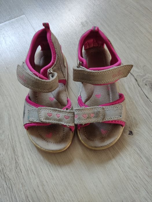 Sandałki dziewczęce