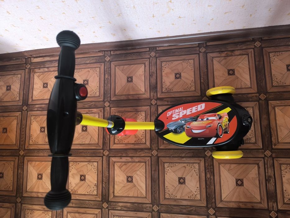 Дитячий електросамокат))