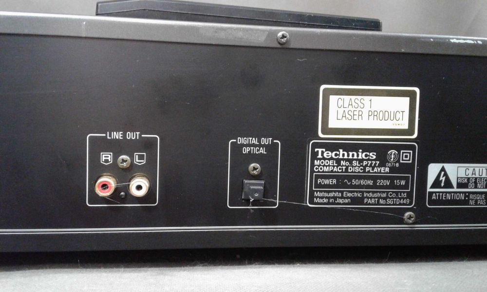 TECHNICS SL-P777+pilot,odtwarzacz cd