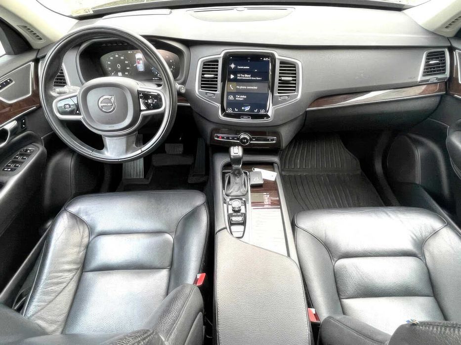 Volvo XC90 B6      2023