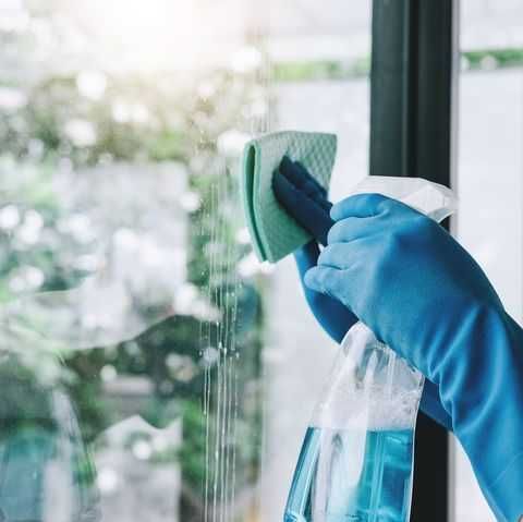 Mycie okien w mieszkaniach i domach | Bez smug | Szybkie terminy