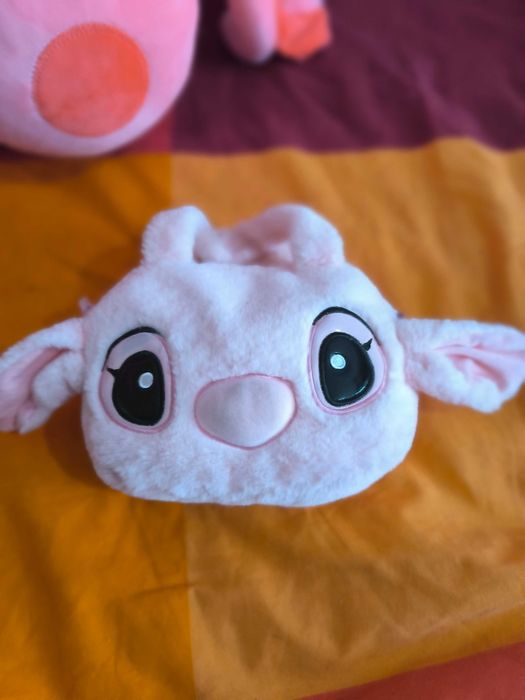 Peluche Angel Gigante com oferta de bolsa Angel, como novo.