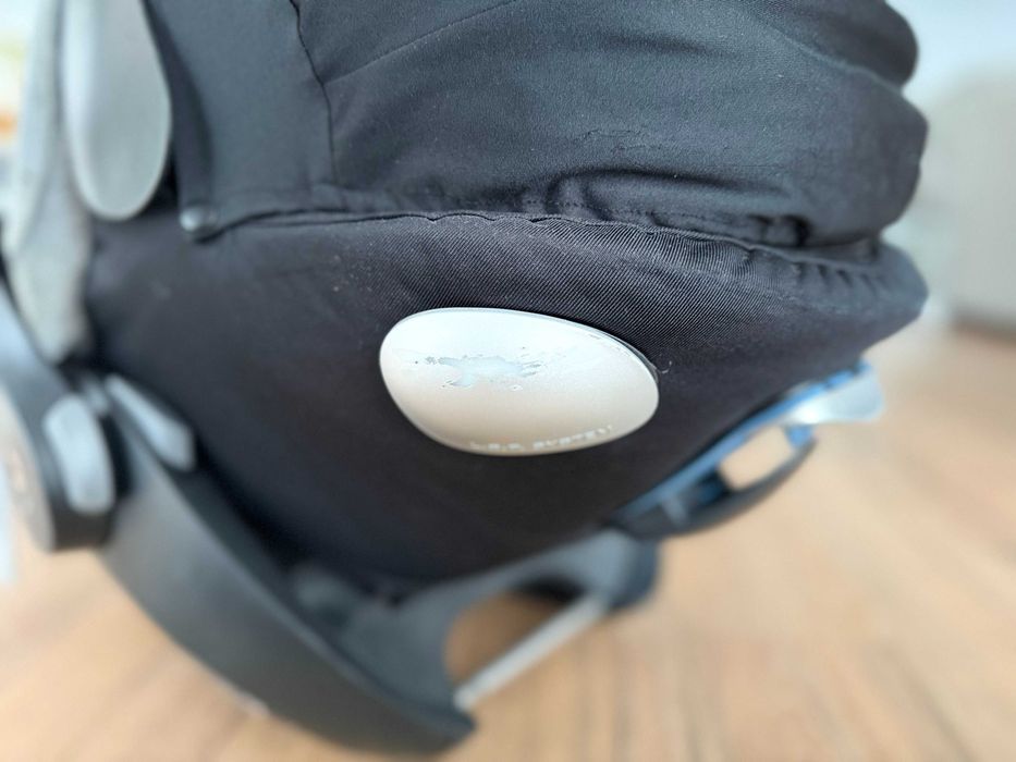 Ovo Cybex Cloud Q + Base Isofix + Capa Verão + Protetor UV Dooky