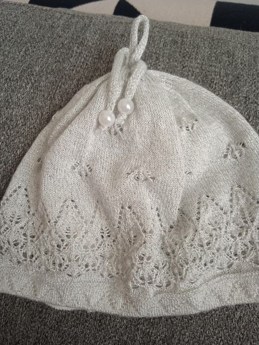 Czapka do chrztu dla dziewczynki r. 40