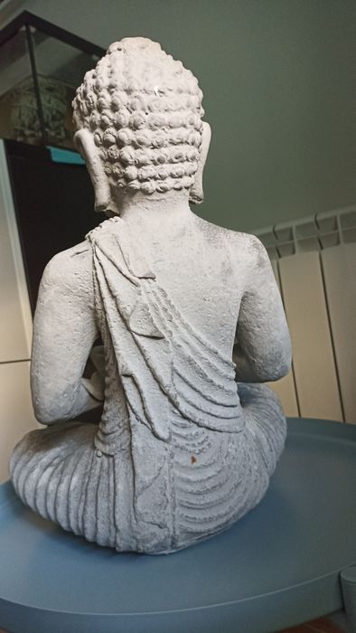 Buda grande decorativo