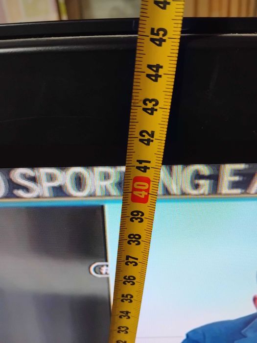 Televisao LG  mais duas de oferta Tudo a funcionar