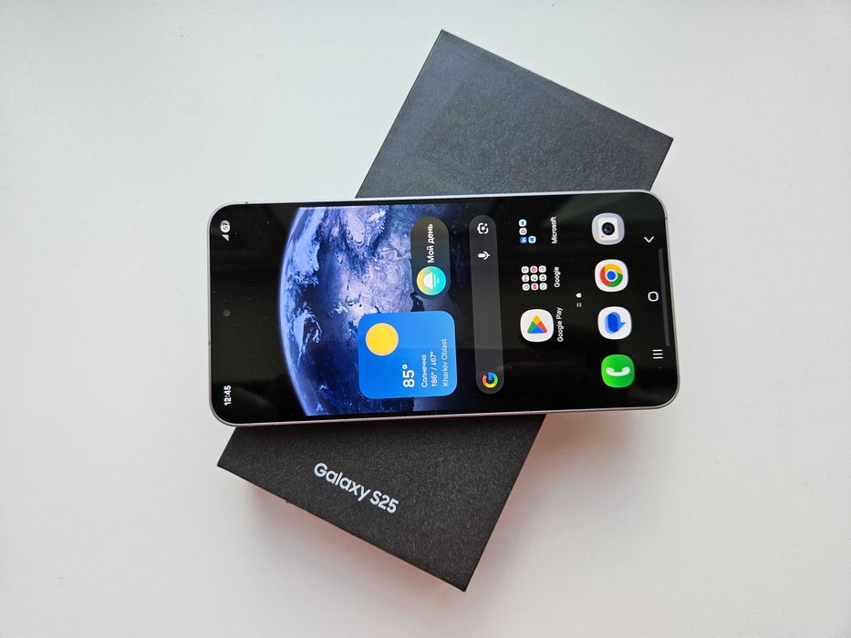 Samsung Galaxy S25 Идеал батарея 100%