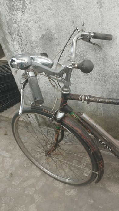 Bicicleta antiga Mayal