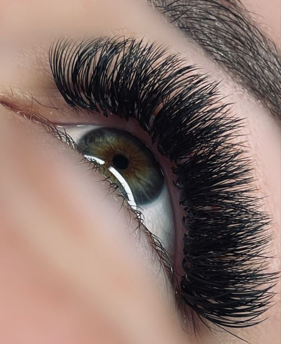 Нарощування вій запрошую