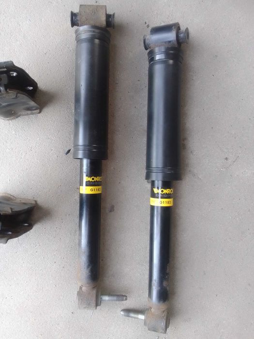 Амортизатори Monroe G8149, G1182 комплект
