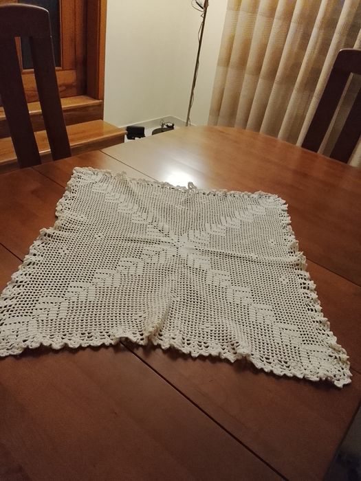 Centro de mesa em crochê feito á mão