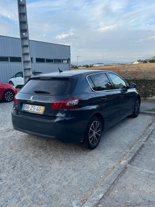 Peugeot 308 — fotografia 4