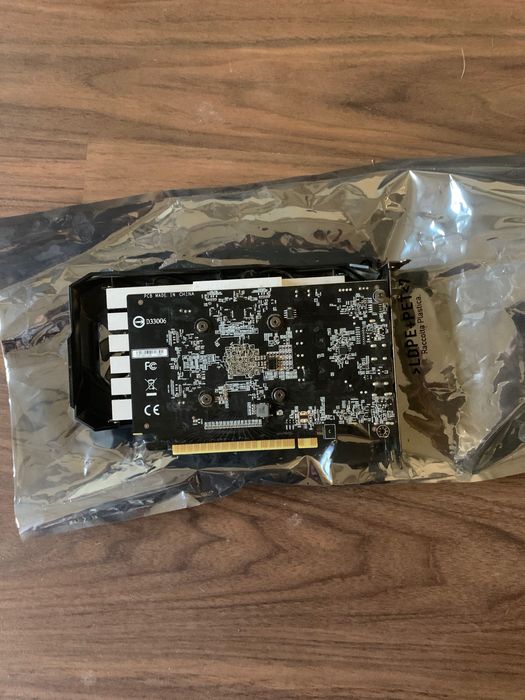 GTX 1650 Gigabyte 4GB OC – Como nova