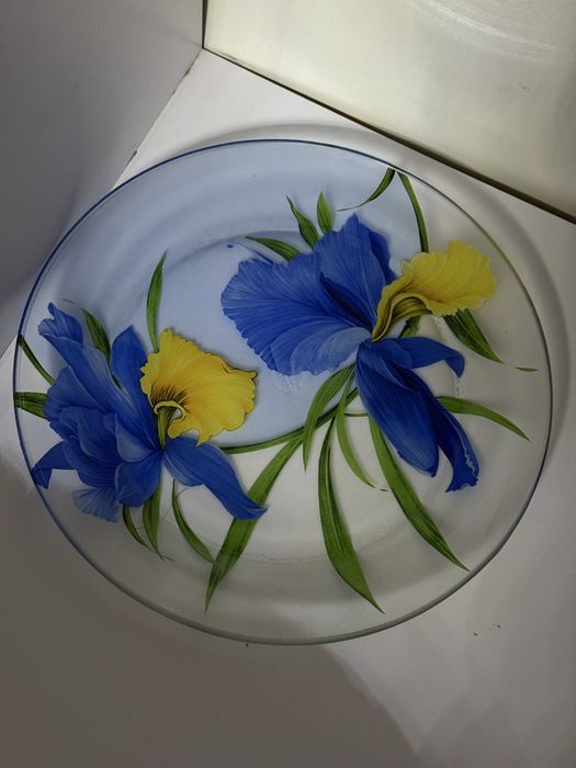 Новий великий набір тарілок посуду яскавий з півниками патріотичний