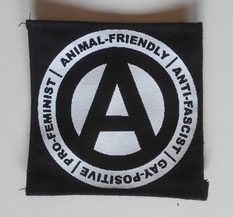Naszywka pro-feminist animal-friendly anti-fascist gay-positive