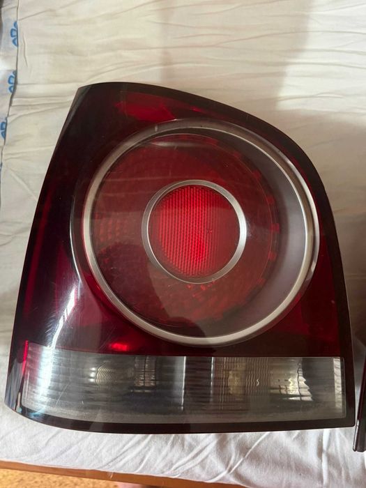Farol Farolim Tras VW Volkswagen Polo 2005 a 2009 Esq Dto