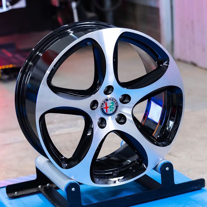 NOWE  ORYGINALNE Felgi Alfa Romeo 18" Giulia Stelvio Giulietta