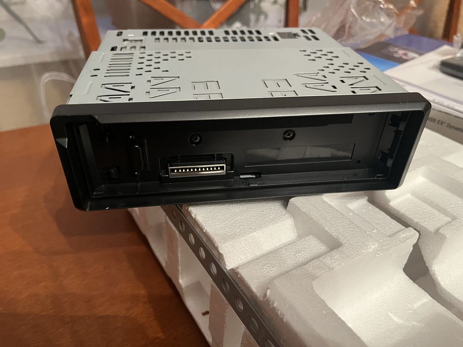 Магнитола Clarion DB266MP НОВАЯ