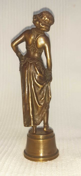 Figurka tancerki orientalnej z brązu