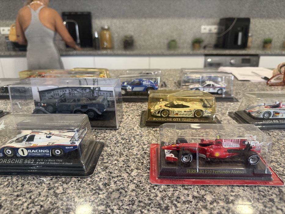 Carrinhos de colecao em miniatura