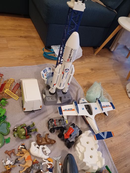 Pojazdy auta samolot Playmobil