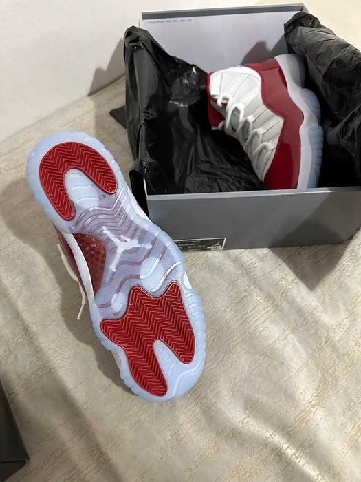 Jordan 11 Retro Cherry r.39