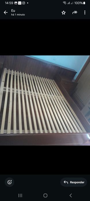 Cama casal com cabeceira estrado e mesas de cabeceiras