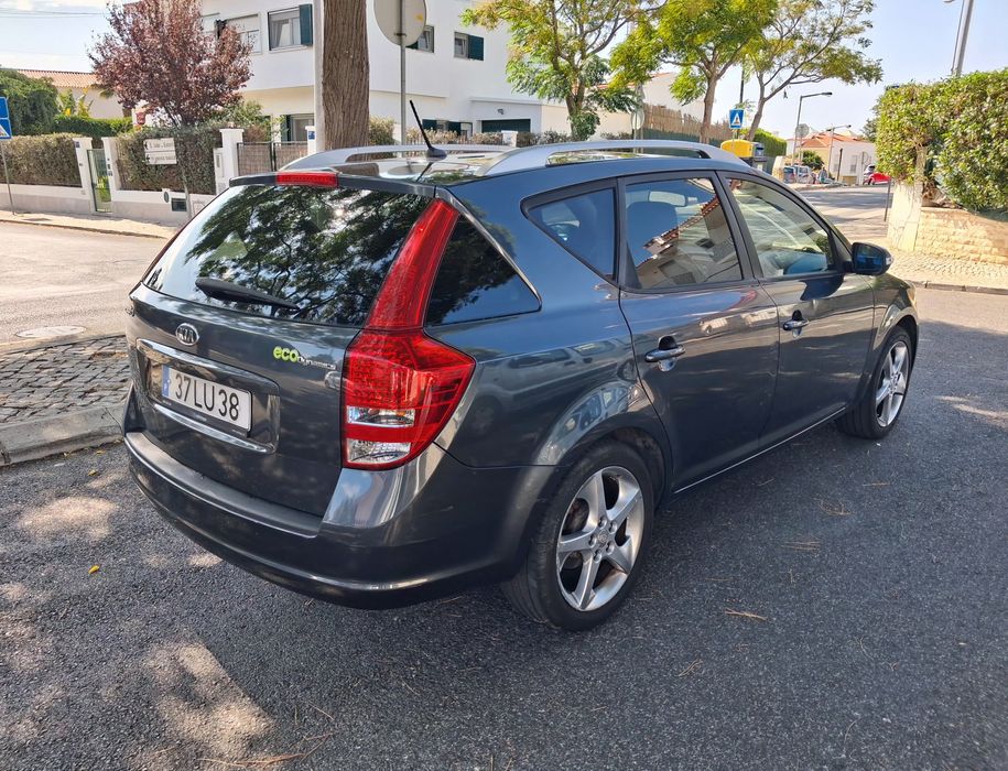 Kia ceed sw 1.6crdi 2011