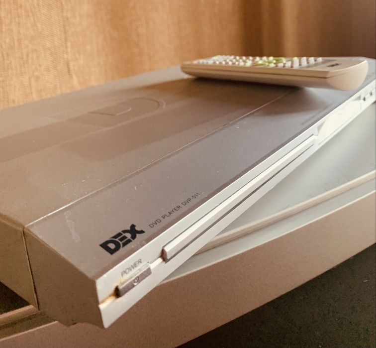 DVD-плеер DEX DVP-511 ( дивиди плеер)