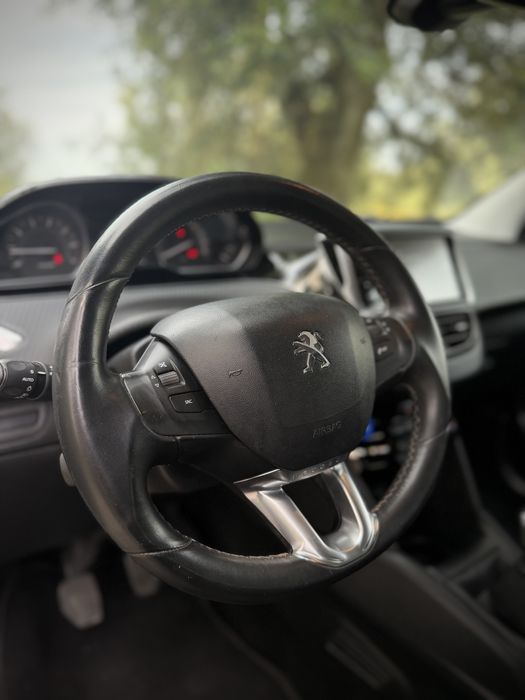 Peugeot 208 1.2 Turbo