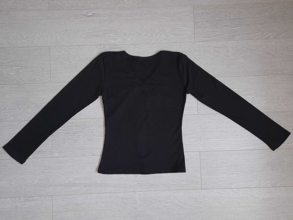 Czarny sweter damski wzór folk kwiaty haft bawełna pachy obwód 81 cm