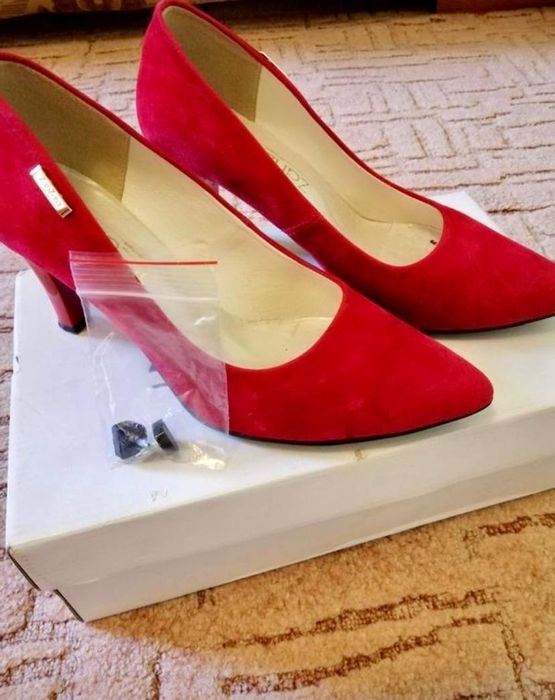 Туфлі екозамша на каблуку