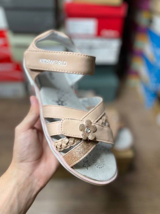 Босоніжки на дівчинку KidsWorld, розмір 40.