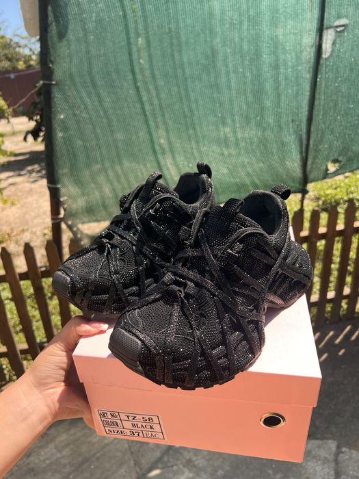 Кросовки женские