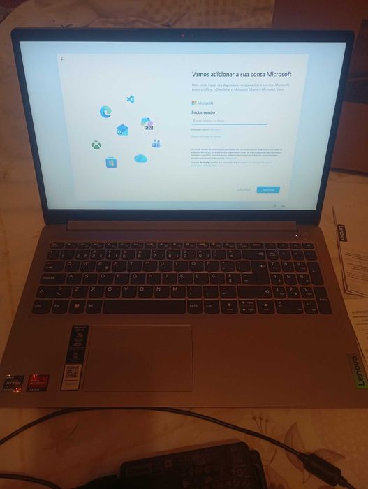 à venda: 
laptop Lenovo IdeaPad 1 15AMN7.