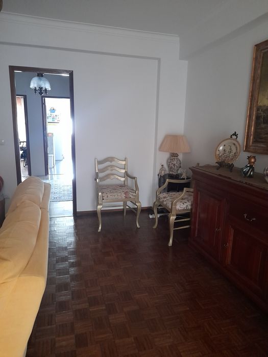 Apartamento t3 em Águas Livres (junto parque Neudel)