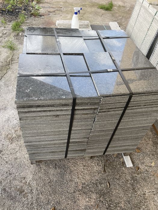 Mosaico em granito Negro Sudafrica a 1 cm esp. polido