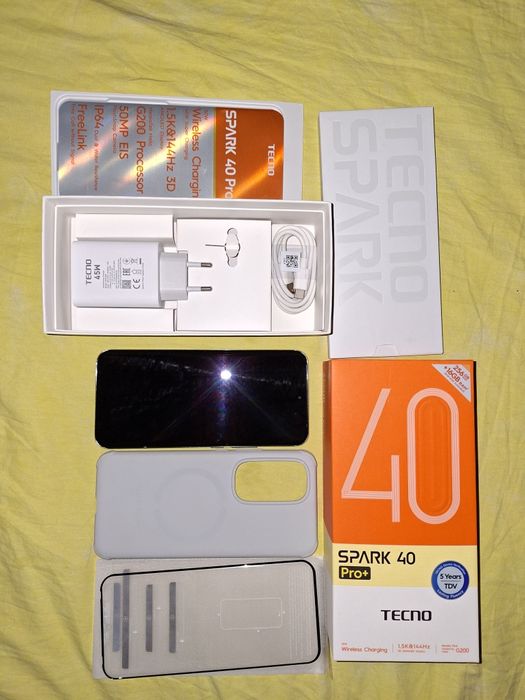 Продам смартфон,новый Tecno Spark 40 Pro Plus,8+8/256