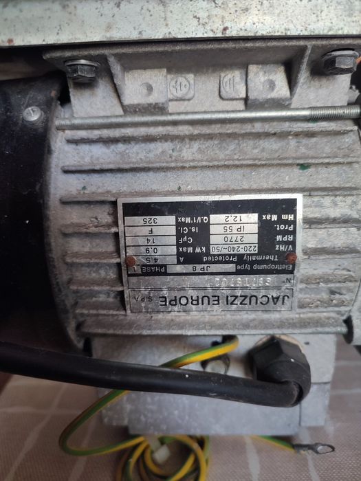 Vendo motor para jacuzzi ou banheira de hidromassagem