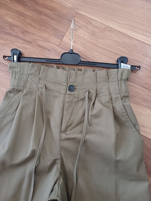 Cudne spodnie Bershka